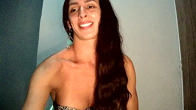 Snapshot of AlexiaDuucan chatting on February 12, 9:22 pm AlexiaDuucan online show from February 12, 9:22 pm