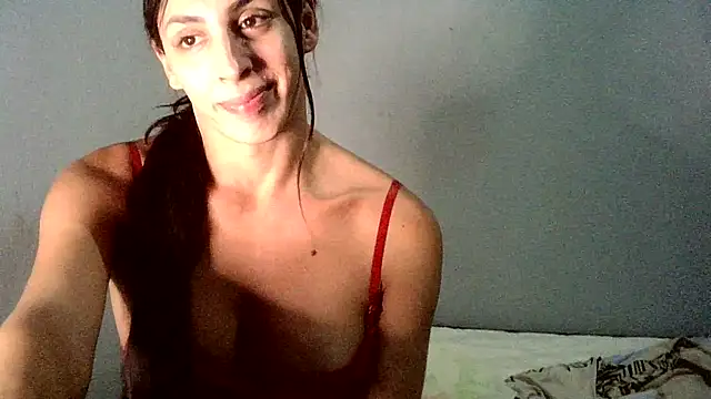 Snapshot of AlexiaDuucan chatting on November 13, 12:42 am AlexiaDuucan online show from November 13, 12:42 am