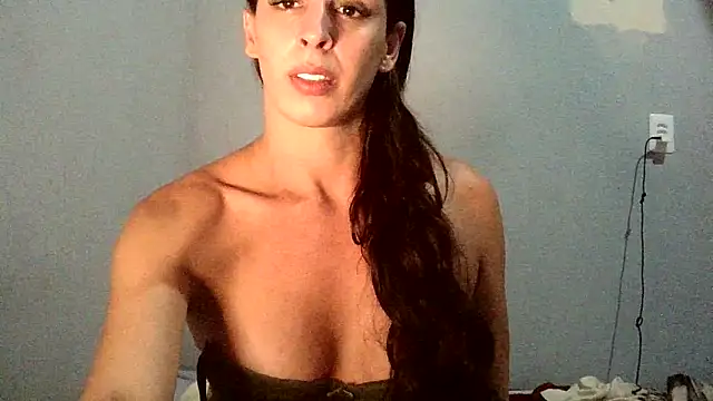 Snapshot of AlexiaDuucan chatting on November 26, 12:39 pm AlexiaDuucan online show from November 26, 12:39 pm