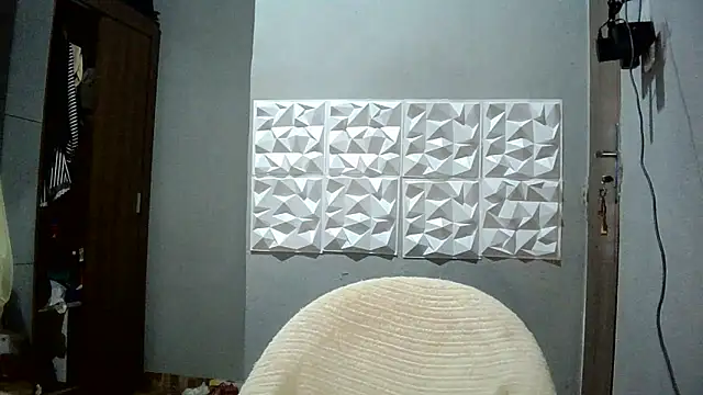 Snapshot of AlexiaDuucan chatting on May 26, 1:40 pm AlexiaDuucan online show from May 26, 1:40 pm