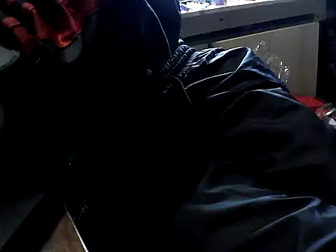 SkaterHun online show from February 6, 8:45 pm