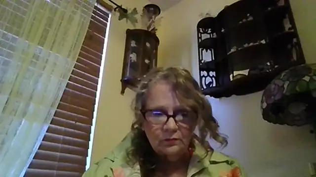 DestineeLoverGirl online show from December 1, 4:12 pm