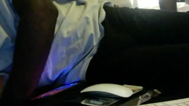 Snapshot of montydxxxx chatting on September 28, 11:21 pm montydxxxx online show from September 28, 11:21 pm