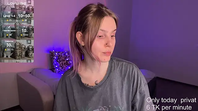 Chanel Gill online show from January 27, 10:06 am
