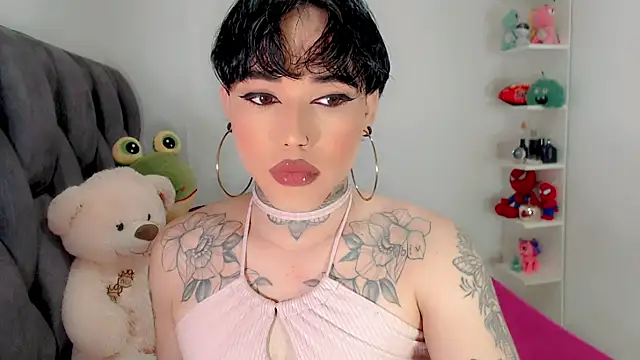 Snapshot of little_star_porn chatting on May 19, 12:00 pm little star porn online show from May 19, 12:00 pm