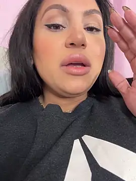 MeghanXO online show from November 5, 3:12 pm