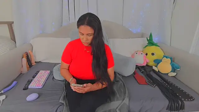 Snapshot of MeghanXO chatting on June 18, 2:10 pm MeghanXO online show from June 18, 2:10 pm