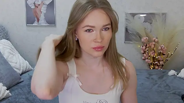 Veronika Mitchel online show from February 18, 5:31 pm