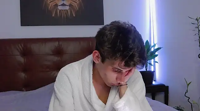 Snapshot of DanielCrush1 chatting on February 3, 4:31 pm DanielCrush1 online show from February 3, 4:31 pm