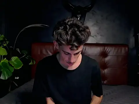 Snapshot of DanielCrush1 chatting on October 29, 11:01 am DanielCrush1 online show from October 29, 11:01 am