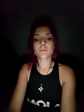 Snapshot of KarlaLuar_ chatting on December 25, 6:19 pm KarlaLuar online show from December 25, 6:19 pm