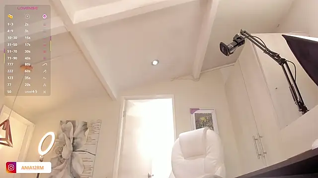 catalinasaiz online show from September 20, 3:13 pm