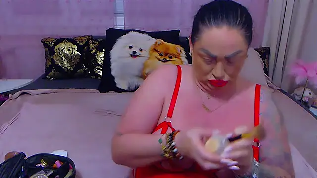 Snapshot of BustyVicky chatting on November 8, 9:57 pm BustyVicky online show from November 8, 9:57 pm