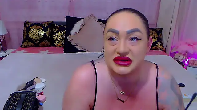 Snapshot of BustyVicky chatting on December 13, 10:26 pm BustyVicky online show from December 13, 10:26 pm