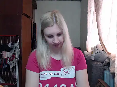 BustyBlond online show from January 24, 9:39 am