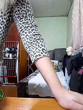 BustyBlond online show from December 2, 5:24 am