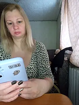 BustyBlond online show from February 19, 5:03 am