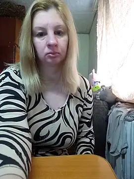 BustyBlond online show from March 19, 5:22 am