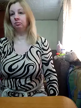BustyBlond online show from March 21, 5:23 am