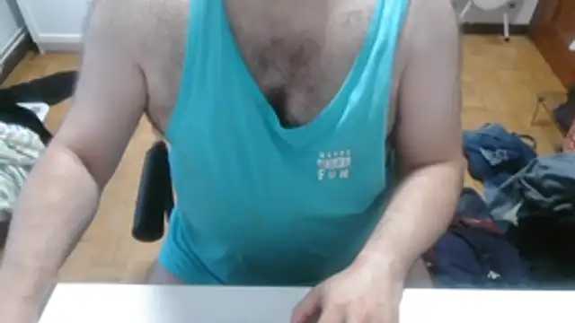 Snapshot of mikeyhotbear chatting on June 29, 5:35 am mikeyhotbear online show from June 29, 5:35 am