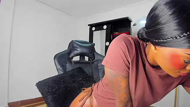 Emattaylor online show from November 29, 11:02 am