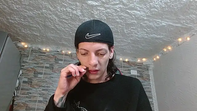 omar alurba online show from December 18, 10:38 pm