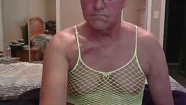 Snapshot of takeitall101 chatting on June 7, 6:44 pm takeitall101 online show from June 7, 6:44 pm
