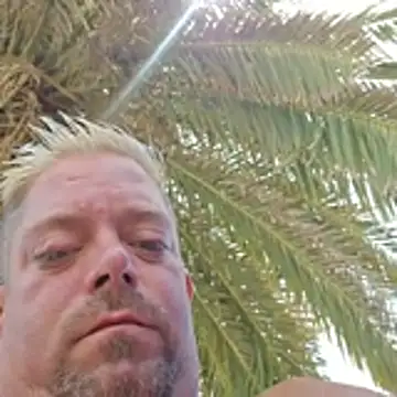 Trucker Hunter online show from May 23, 1:26 pm