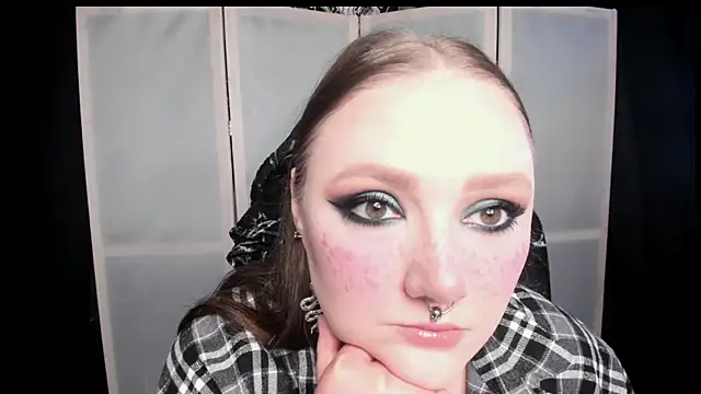 Snapshot of YourDyingBride chatting on May 3, 5:24 am YourDyingBride online show from May 3, 5:24 am