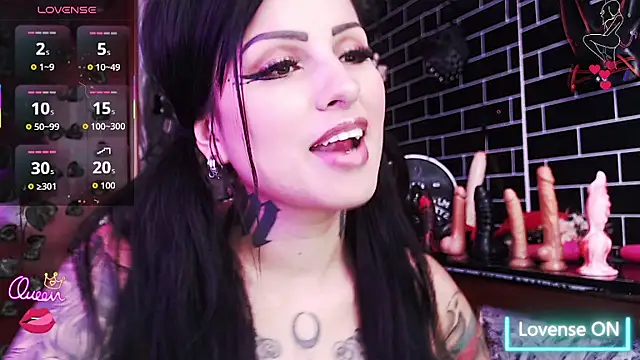 Snapshot of demon_ssofy chatting on July 9, 8:24 pm demon ssofy online show from July 9, 8:24 pm