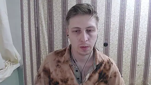 darienlarge online show from March 5, 10:10 pm