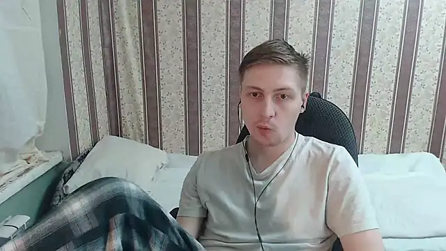 darienlarge online show from March 6, 11:53 pm