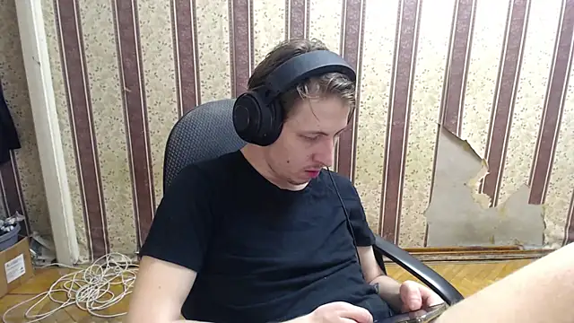 darienlarge online show from October 2, 5:20 pm