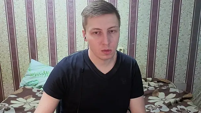 darienlarge online show from February 8, 3:10 am