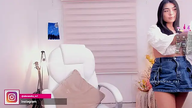 Snapshot of Alexandra_ra chatting on December 13, 8:47 pm Alexandra ra online show from December 13, 8:47 pm