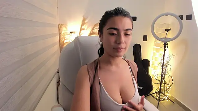 Alexandra ra online show from February 5, 3:22 am