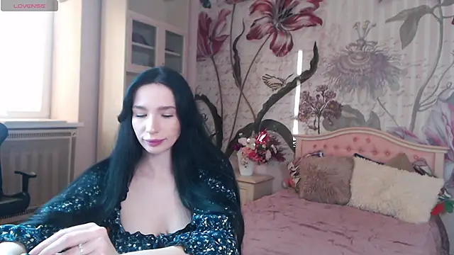 AliciaBow online show from October 31, 1:23 pm