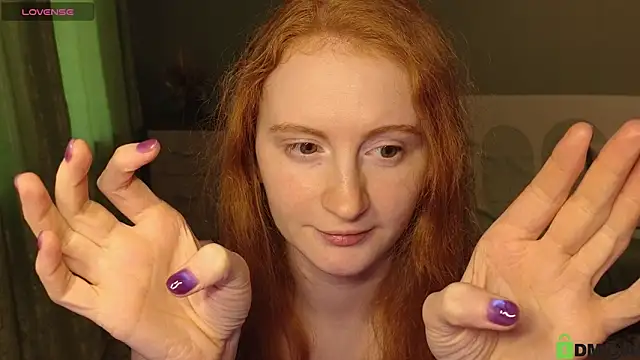 Snapshot of astoria_ross_ chatting on June 5, 3:07 pm astoria ross online show from June 5, 3:07 pm