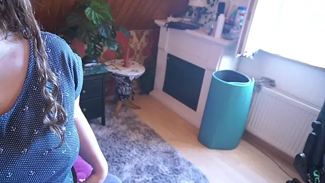 TessaWinter online show from April 30, 2:45 pm