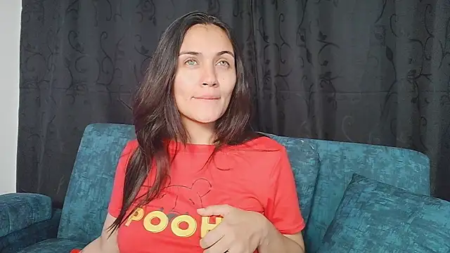 Snapshot of Dalia_D chatting on April 16, 1:17 am Dalia D online show from April 16, 1:17 am