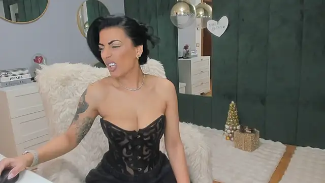 ElisaBaxter online show from January 7, 4:59 am