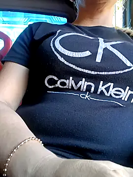 Nicolle Milf online show from February 2, 8:08 pm