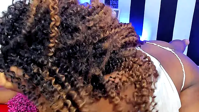 YeminaLeman online show from January 19, 3:53 pm