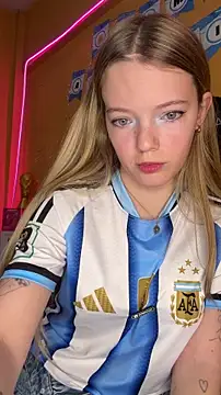 Snapshot of -veranito- chatting on June 17, 12:46 am -veranito- online show from June 17, 12:46 am