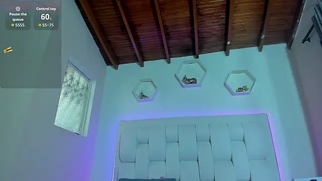 shanakendall online show from November 18, 3:05 pm