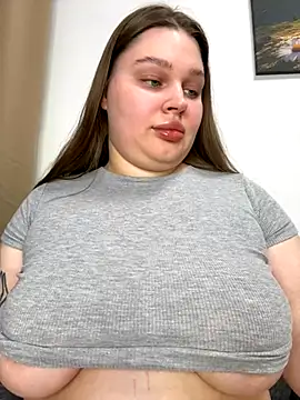 Snapshot of perfect_sweety_girl chatting on October 31, 8:32 pm perfect sweety girl online show from October 31, 8:32 pm