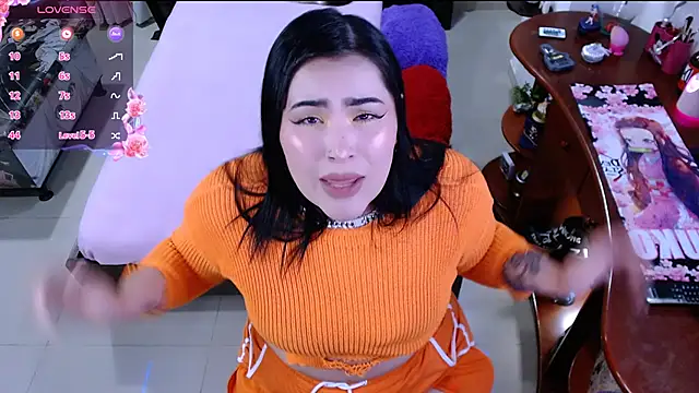 Snapshot of lufek23 chatting on December 25, 11:53 pm lufek23 online show from December 25, 11:53 pm