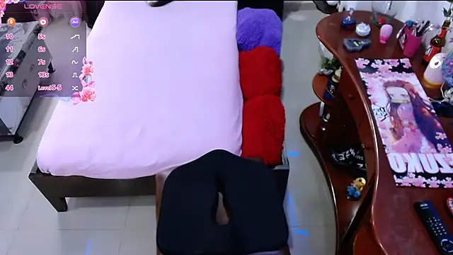 Snapshot of lufek23 chatting on December 28, 2:21 pm lufek23 online show from December 28, 2:21 pm