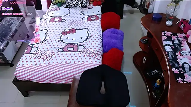 Snapshot of lufek23 chatting on January 8, 7:45 pm lufek23 online show from January 8, 7:45 pm