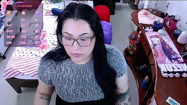 Snapshot of lufek23 chatting on February 22, 7:03 pm lufek23 online show from February 22, 7:03 pm